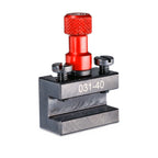 Porte-outil Tripan® 031-40 avec écrou de réglage rouge vu de trois quarts
